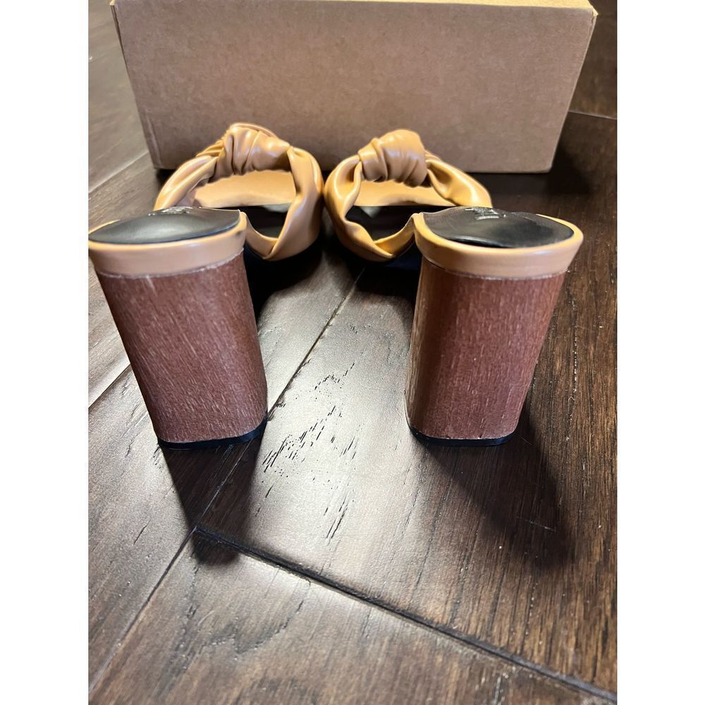 Z-Code Heels  - Picture 4 of 5